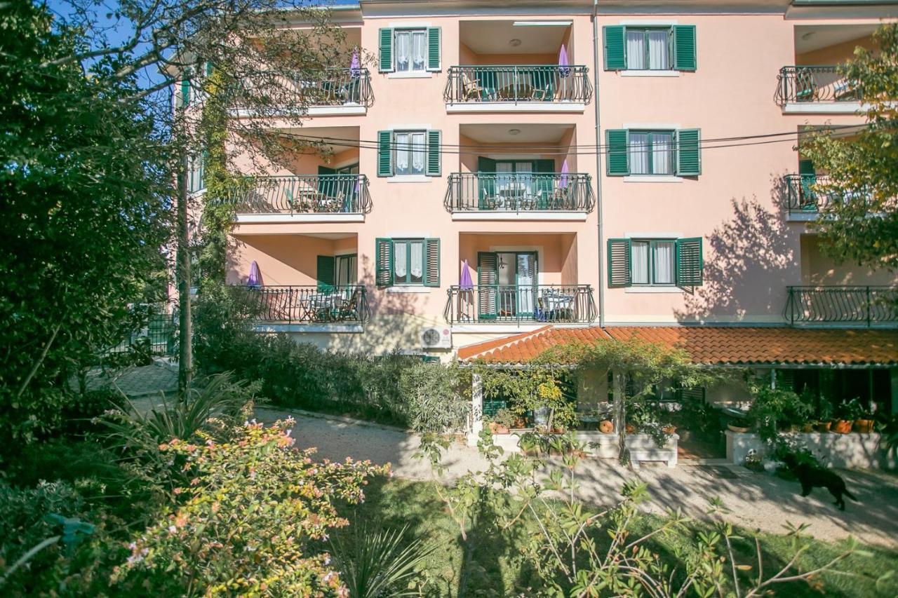 Villa Mareonda - Apartments Sussurro Rovinj Dış mekan fotoğraf